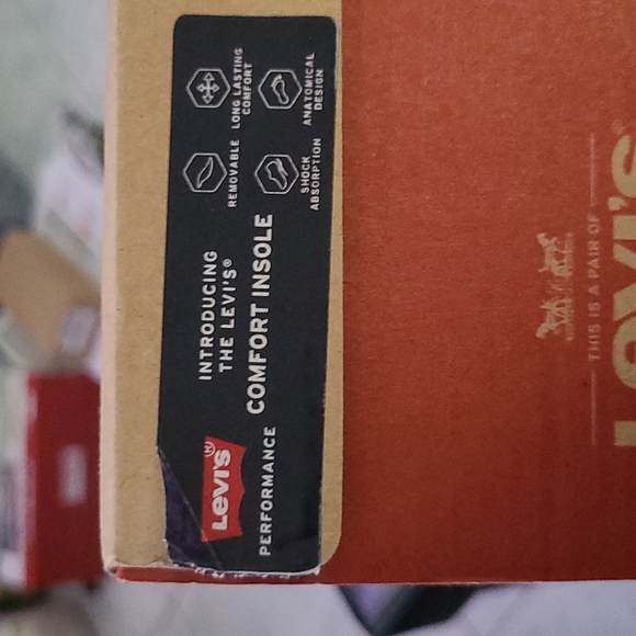 Levi's Men Shoes, Size 8.5 NIB - Picture 12 of 16